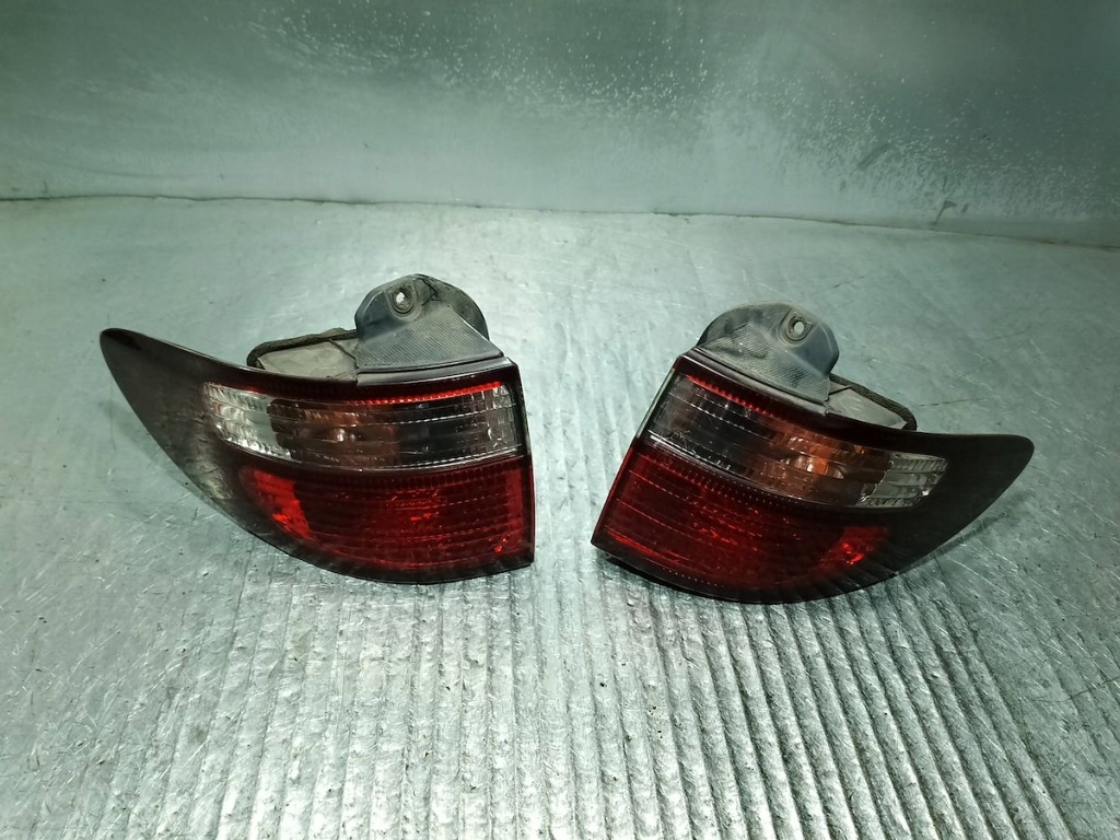 фото №8, Лампы задняя комплект toyota previa ii 00-05 28-142