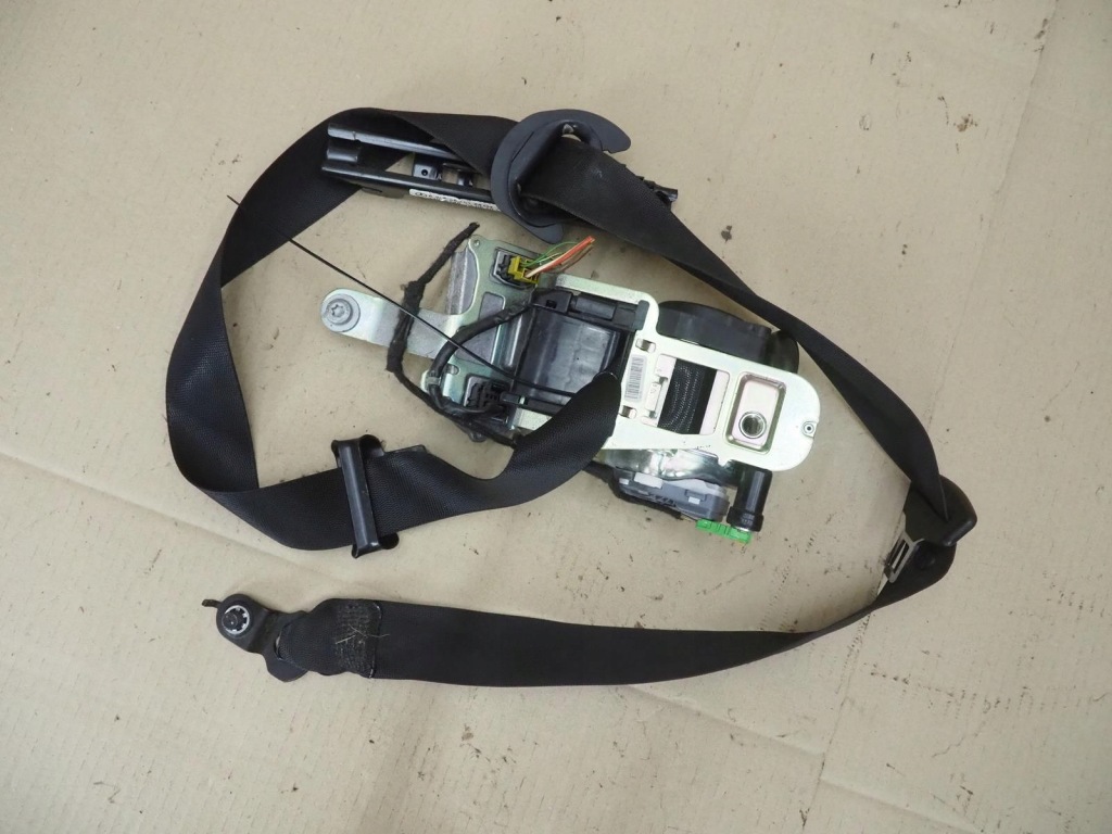 фото №1, Pas безопасности правый перед mercedes w204 a2048602686