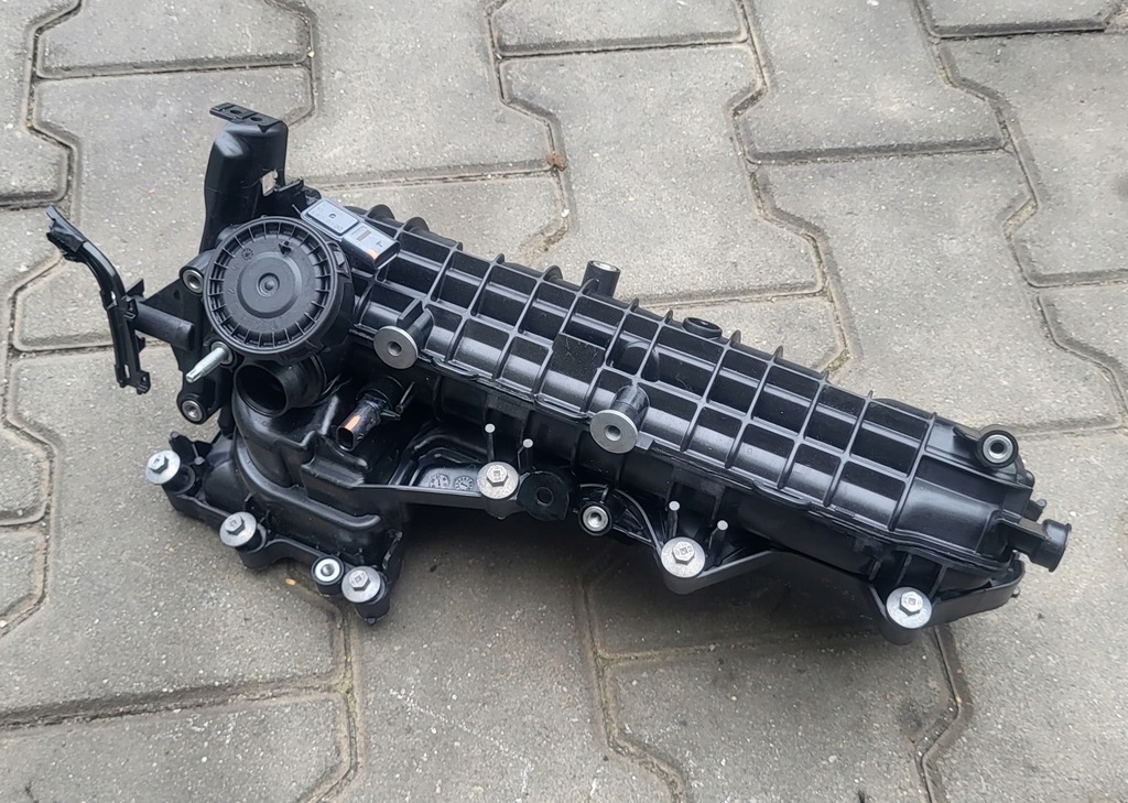 фото №1, Renault mercedes 1.3tce колектор всмоктуючий 140030373r