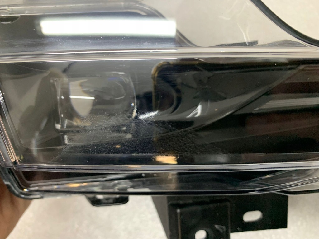 Протитуманна фара правий led drl tesla model 3 y Київ