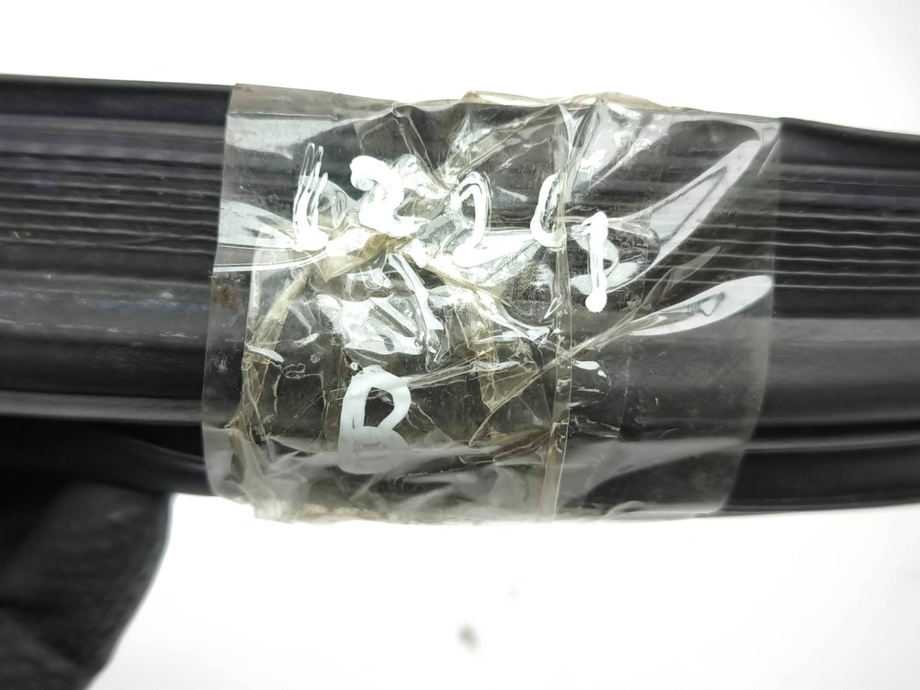 фото №9, Renault megane iv 2018 прокладка крышки багажника