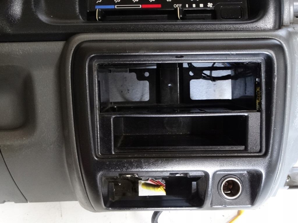 фото №7, Приборная панель приборная комплектная suzuki jimny europa