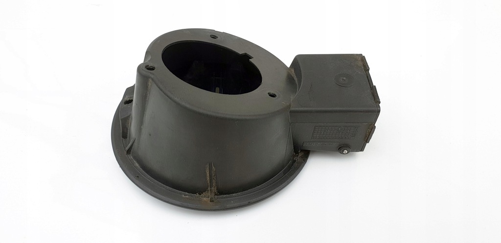 фото №13, Citroen xsara picasso крышка накладка заливной топлива