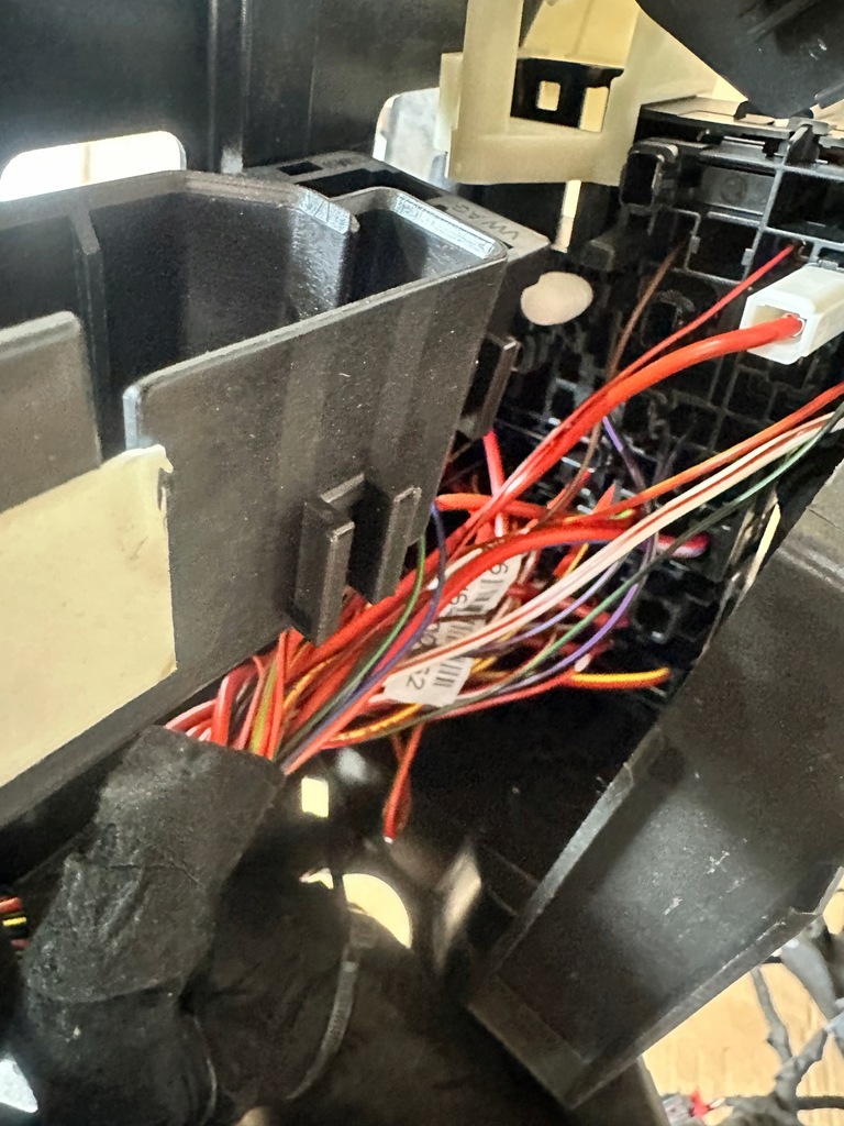 фото №8, Skoda kodiaq жгут электропроводка консоли коробка предохранителей