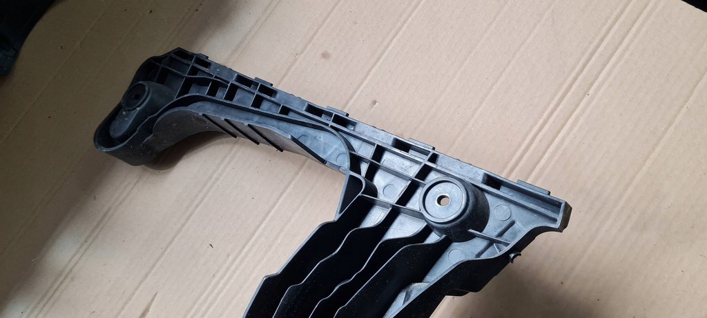 фото №12, Rs5 8w lift кронштейн кронштейн направляющая бампера левый задняя 8w6807453c