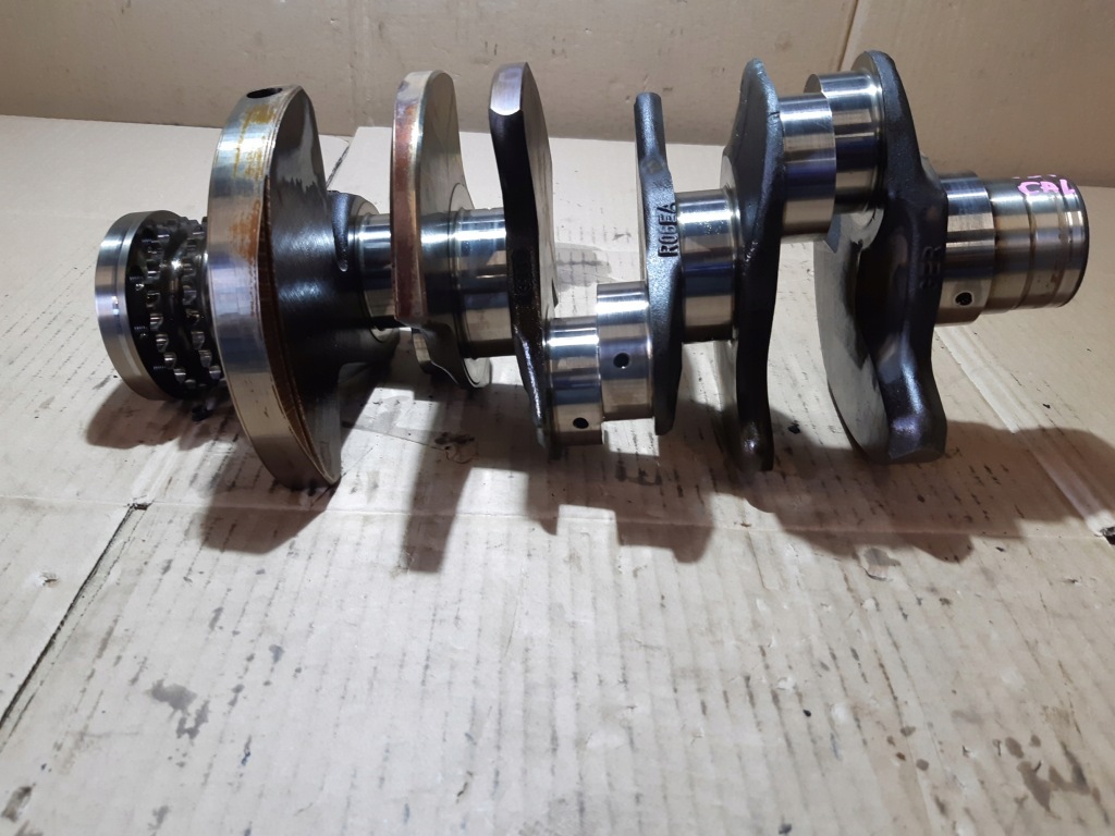 Купити Audi q5 8r 3.2 fsi cal wał колінчастий 06e101r