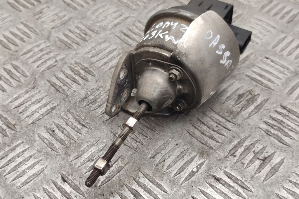 фото №6, Вакуум турбіни vw cc 358 cz306033 2.0l дизель 103kw 2013