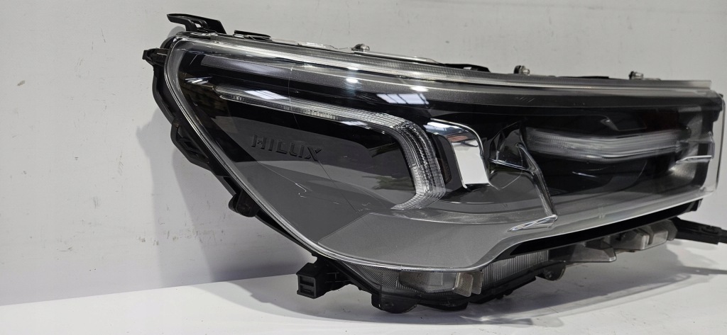 Лампа правый перед full led toyota hilux viii рестайлинг Доставка