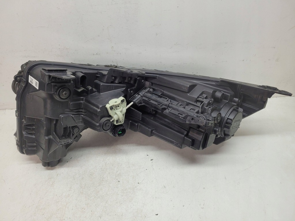 Kia carnival iv передня фара правий 92102r0 Доставка