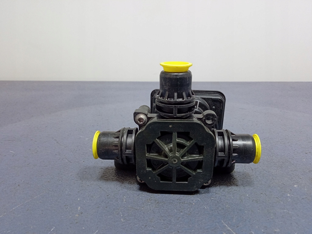 Bmw i4 g26 клапан управляющий жидкость охлаждающий 9462114 Недорого