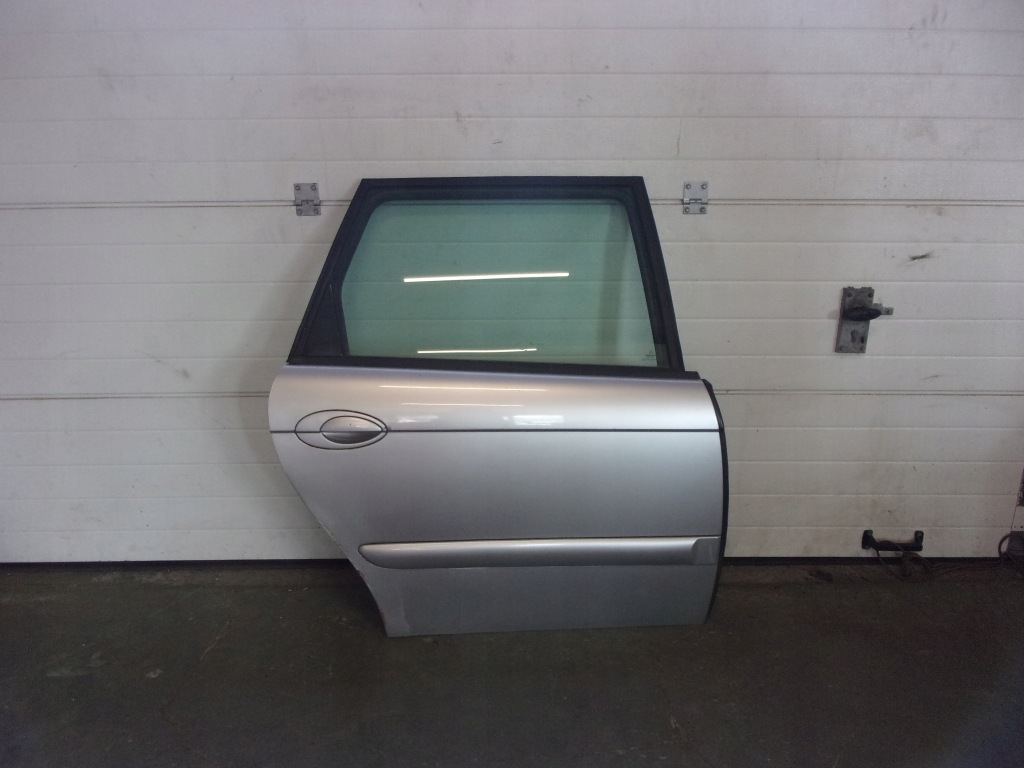 фото №1, Дверь задние правое серебристый kombi ezrc citroen c5 i