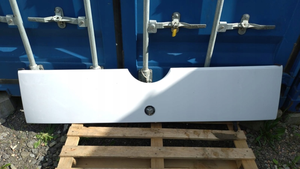 Купити Решітка  капот mercedes atego no 425/027