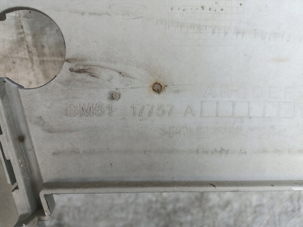 Ford focus iii 11-14 бампер передний kielce-gliwi Недорого