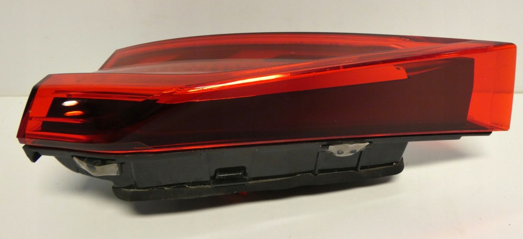 фото №3, Automotive lighting 82a945093b led лампа задня