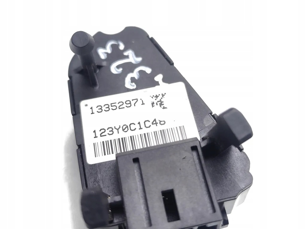 фото №7, Vauxhall meriva перемикач / кнопка керма 2011 mpv 4/5dr 13352971