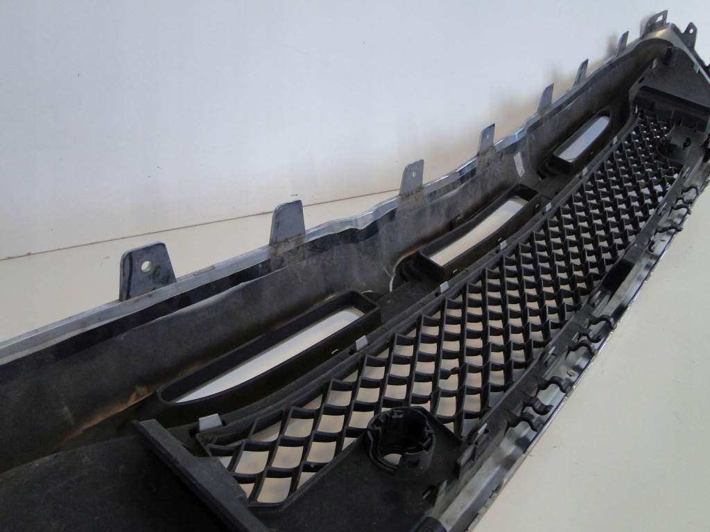 Купити Mercedes gla x156 156 рестайлінг  накладка бампера перед