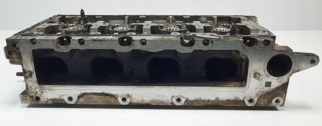 фото №5, Головка двигателя vw new beetle ii 2.0 04l103064c 04l103373e