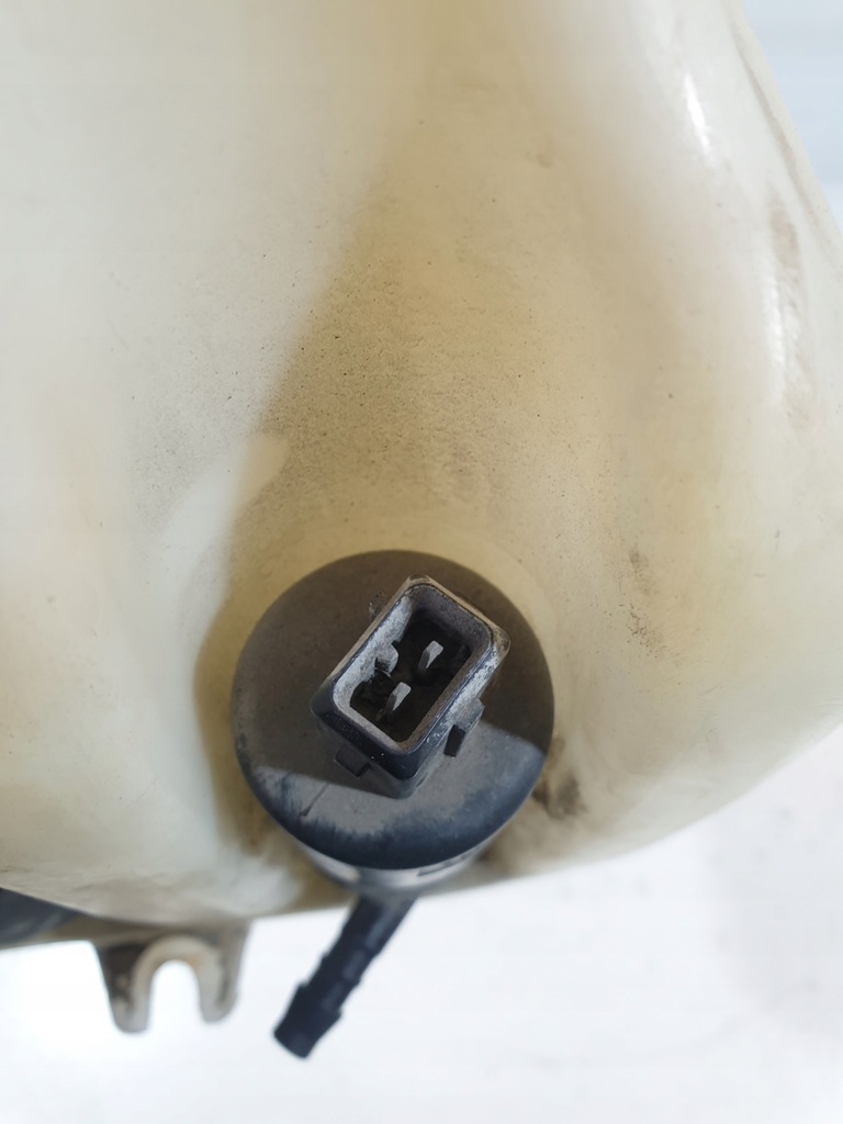 фото №8, Бак омивача 3801899 iveco daily iv 06-11r 3.0 hpi