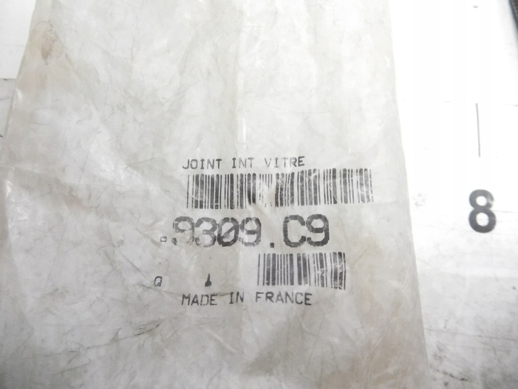 фото №7, Прокладка стекло передней peugeot 306 оригинальный номер 9309.c9