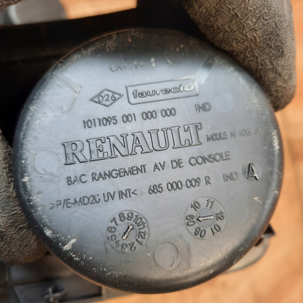 фото №11, Renault megane iii 3d кронштейн na кружка 685000009r