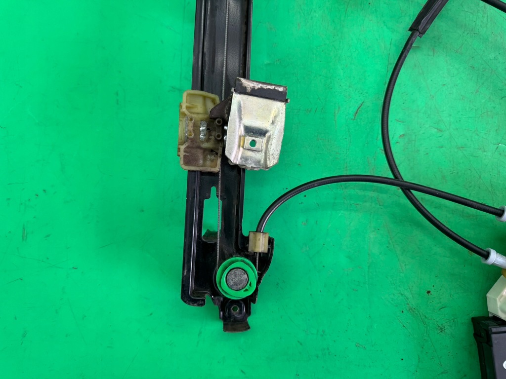 фото №11, Механизм моторчик стекло левый передний 1k0959793g seat leon ii 2 05-