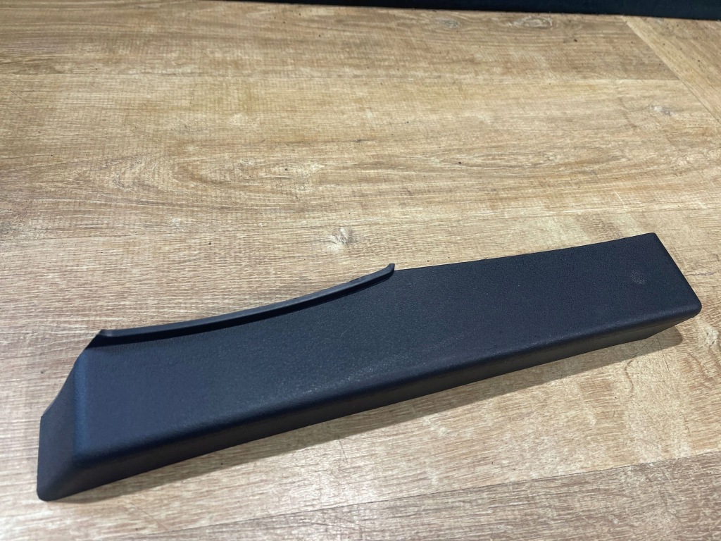 фото №1, Land rover discovery sport 2021 правая сторона запчасти салона автомобиля