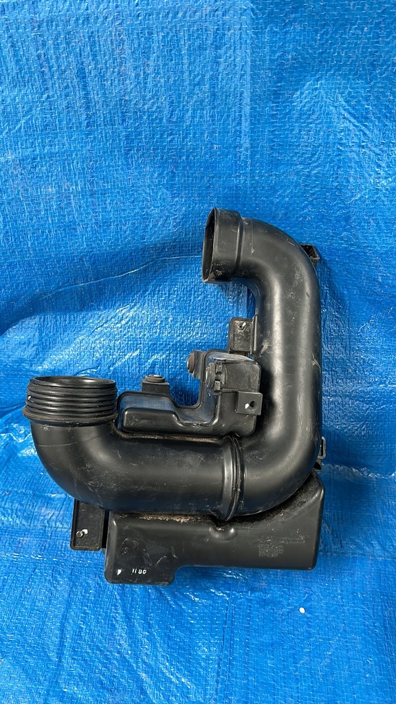 фото №1, Hyundai оригинальный номер 28220-3z300 резонатор воздуха