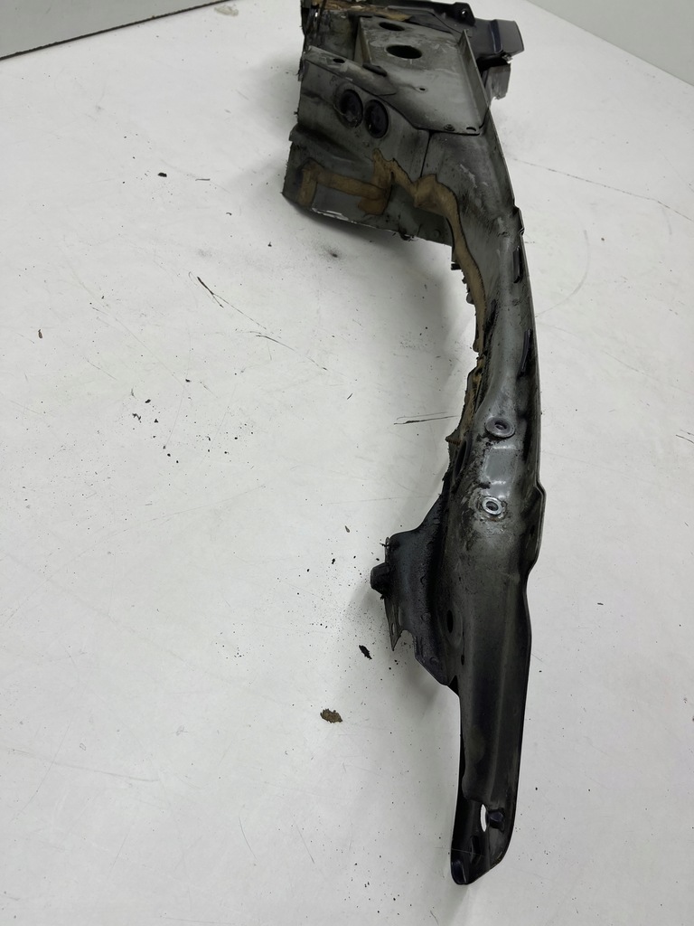 фото №11, Audi a6 c7 четверть подкрылок кронштейн крыла правый перед lz9y доставка!