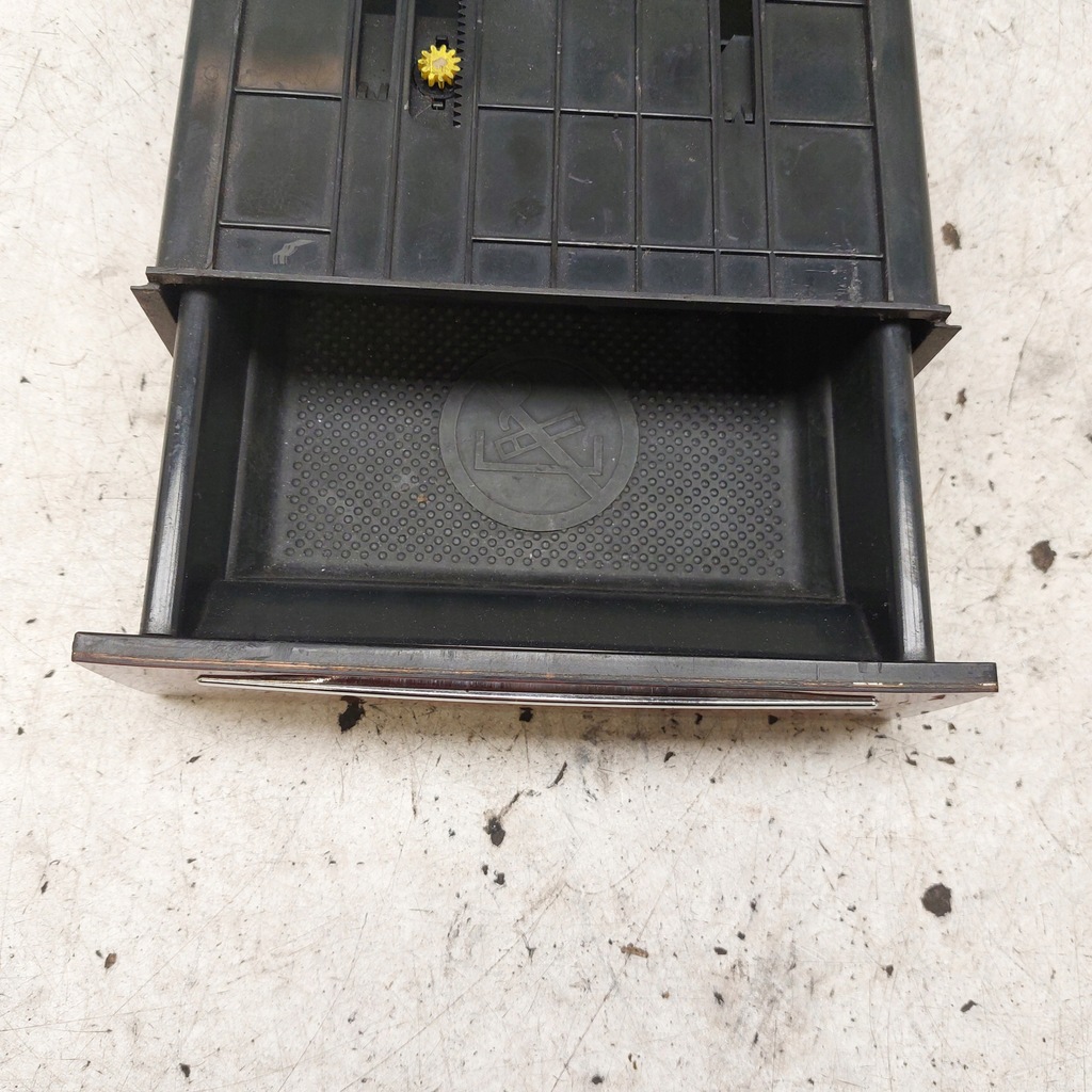 фото №10, Skoda superb i бардачок средний zb 6y0858332