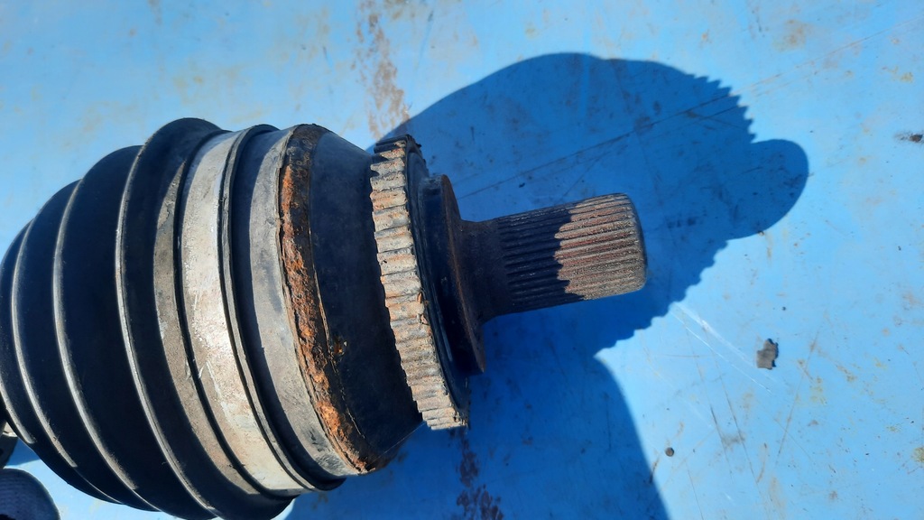 фото №4, Привідний вал ліва volvo v70 xc70 2.4t 200km