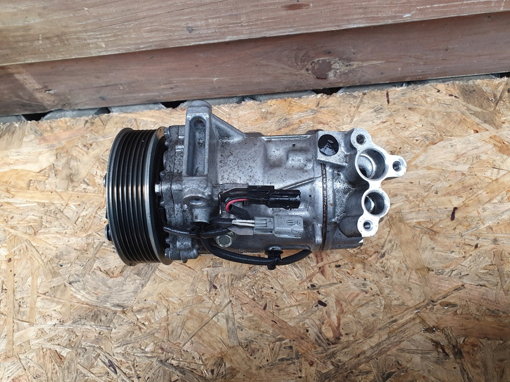 фото №1, Компрессор насос кондиционера renault 926003358r