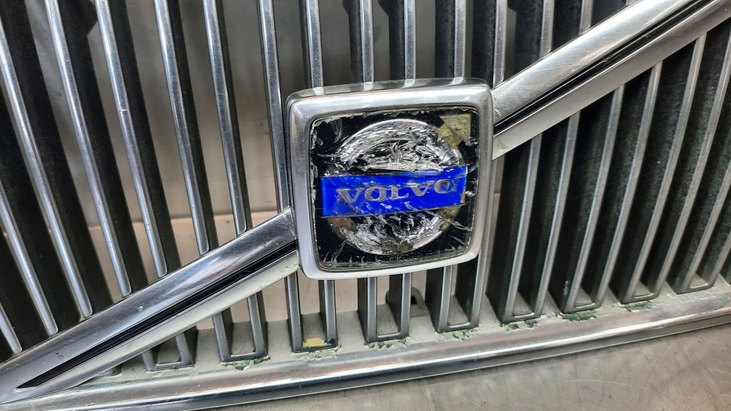 фото №4, Решётка радиатора решётка радиатора 9178087 volvo s80 98-06r
