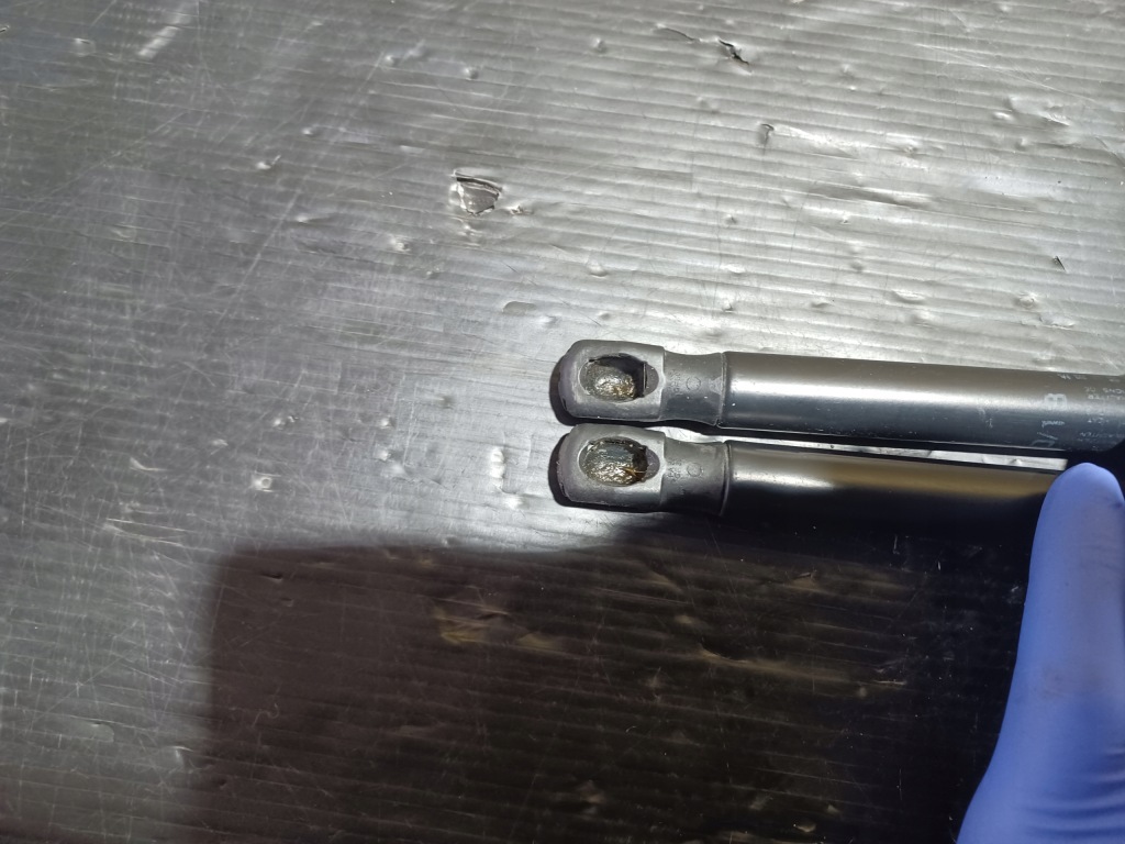 Купить Привод амортизатор капот левый правый комплект bmw x5 f15 7308065