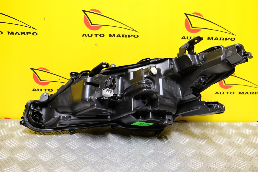 Toyota camry 2021- фара фонарь  led тонированная правый  америка с Разборки