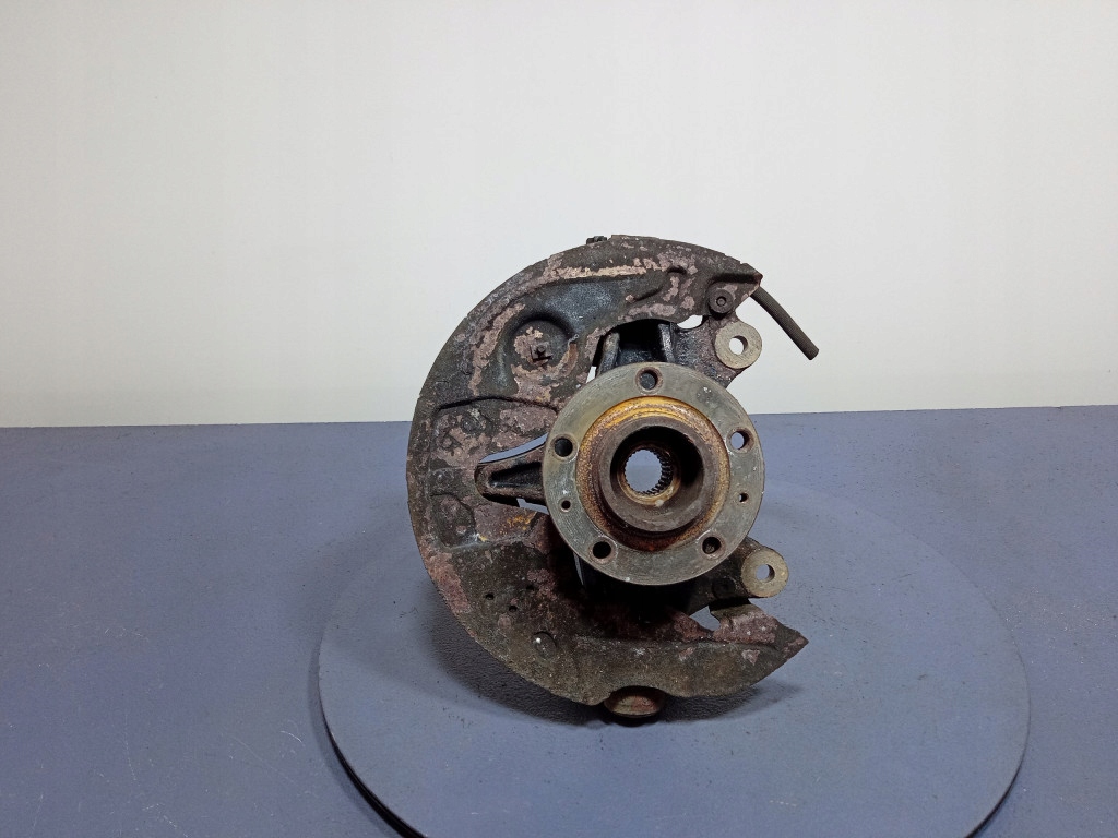 фото №1, Peugeot rifter berlingo iv 1.5 bluehdi поворотный кулак перед правая