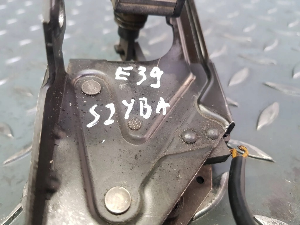 фото №5, Замок скло кришки багажника задня 8 384 069 bmw 5 e39 kombi