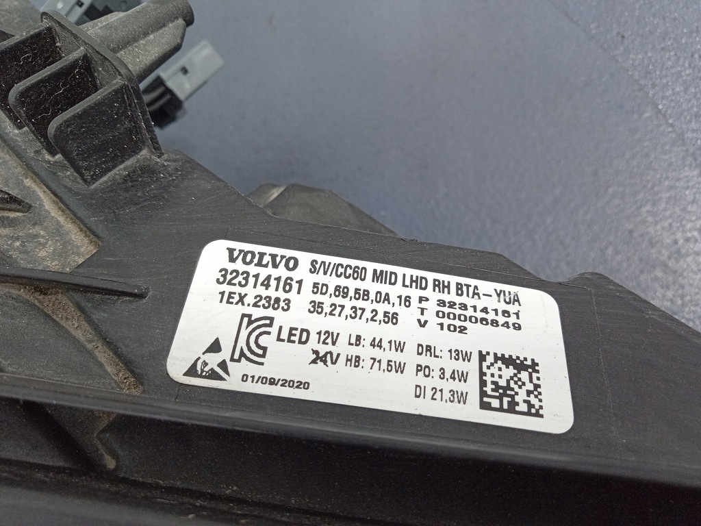 фото №5, Volvo s60 iii 18- фара правый led eu 32314161