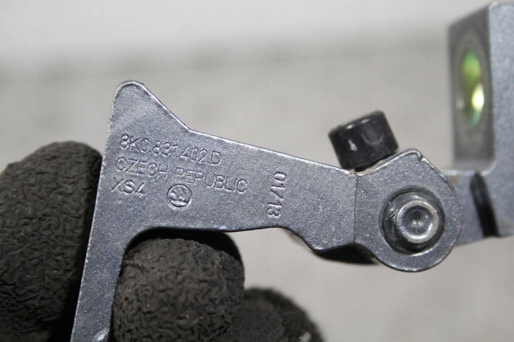 фото №2, Петли дверь правый задняя skoda rapid 5ja 5j