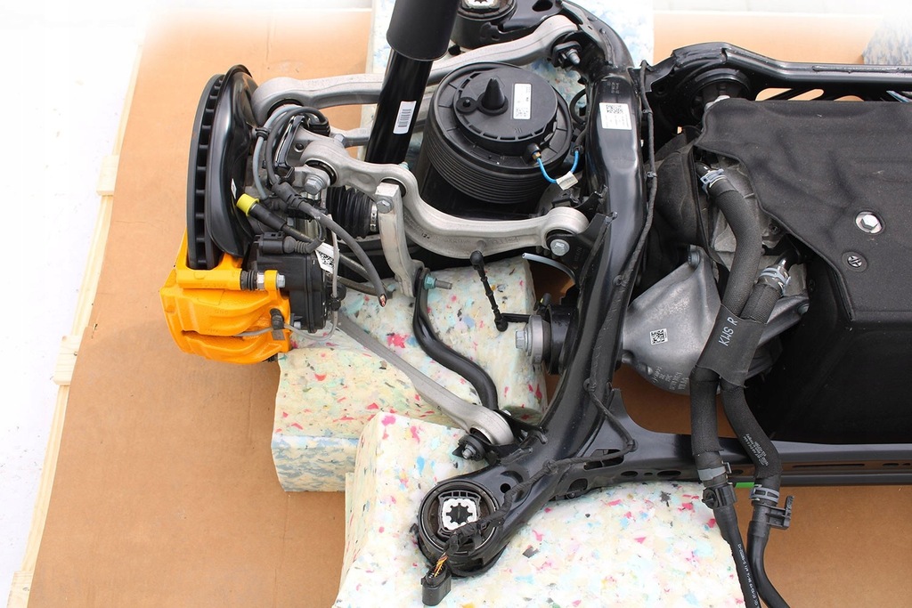 фото №14, Audi e-tron балка подвеска задняя задняя подвеска двигатель 0ef901141t приводной вал