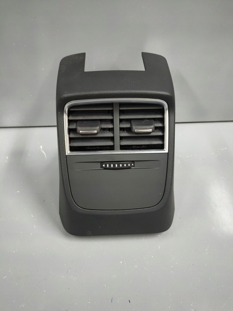 фото №1, Решітка обдув задня audi оригінальний номер 8v0819203