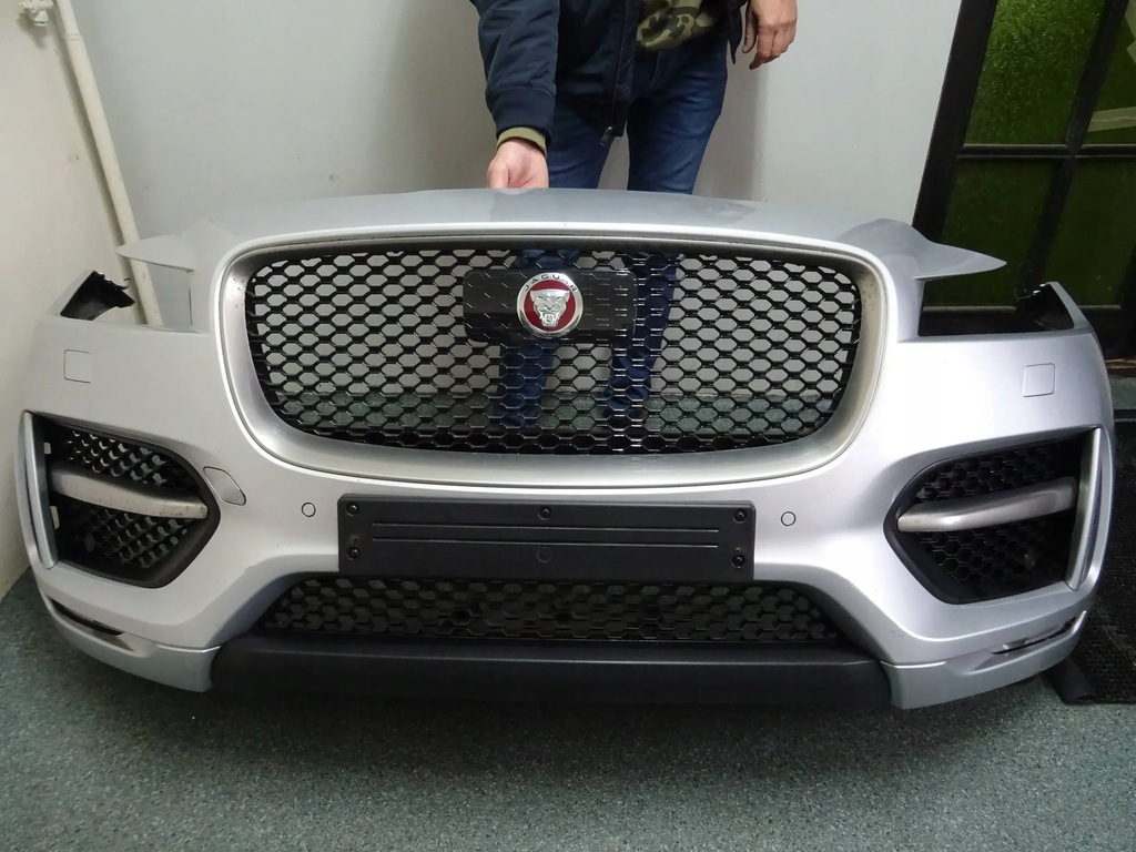 фото №1, Jaguar f-pace x761 бампер передній r-sport pod радар