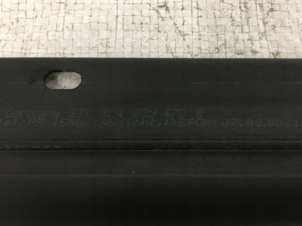 фото №8, Audi a3 прокладка стекло дверь задних 8l4839477b