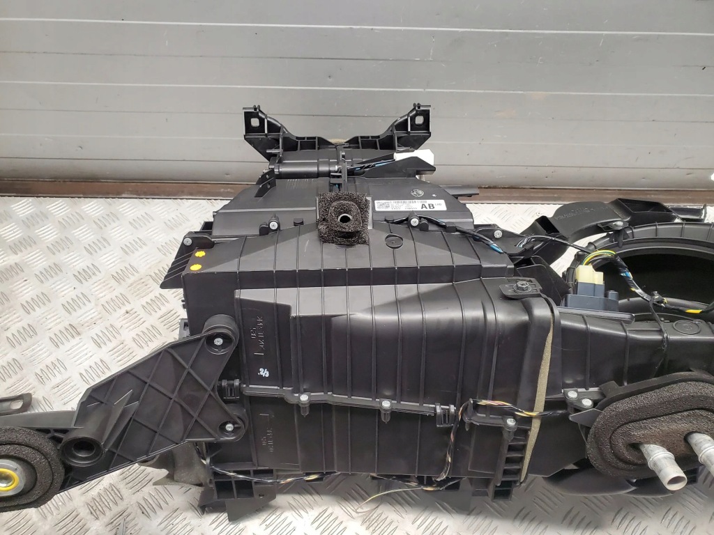 Jaguar xf 2015 обігрівач / комплект Київ