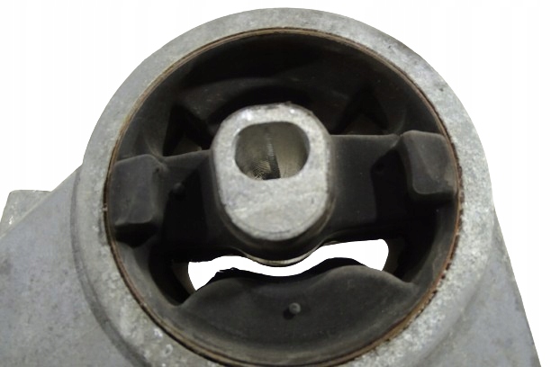 фото №8, Journey freemont 4x4 3.6 кронштейн подушка 04743957ac