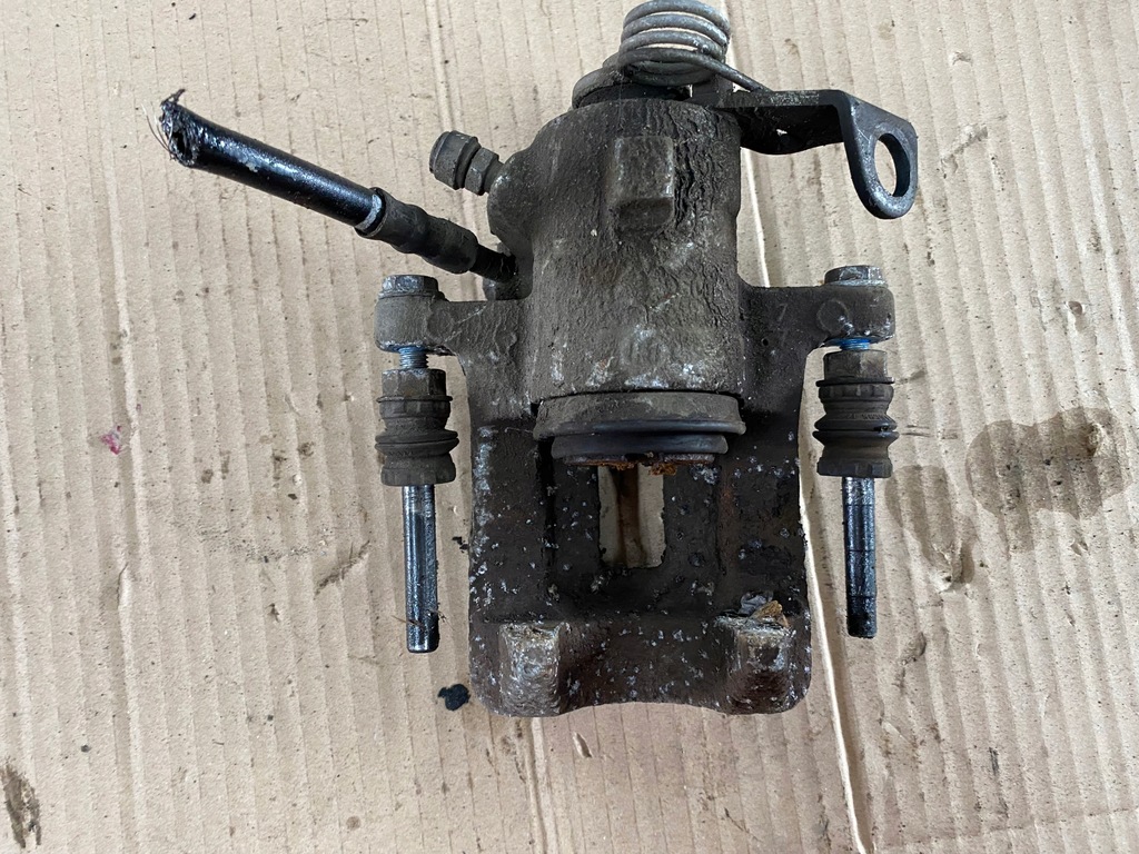 фото №3, A3 8l 99-03 rok суппорт тормозной задняя правый lucas