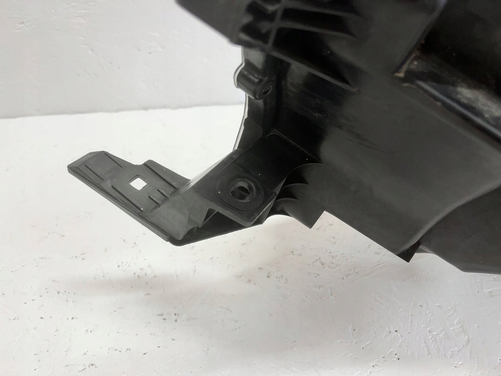 Toyota hilux viii 2015 - фара правый передний линза led 060719-2 org Киев