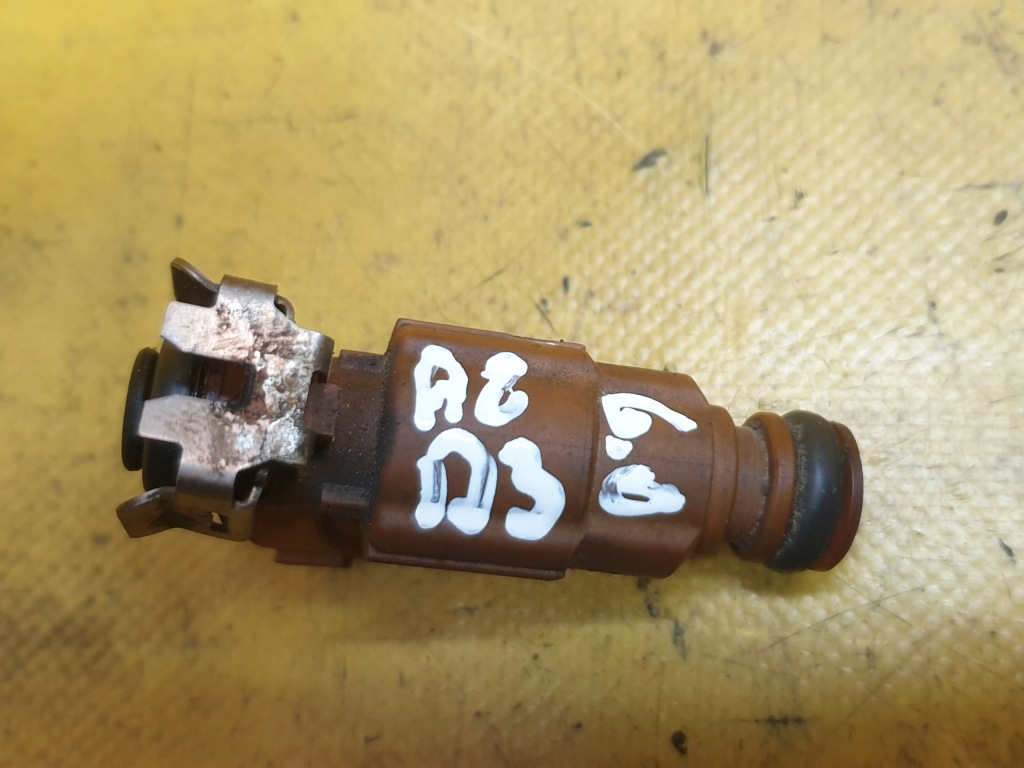 Форсунка инжектор phaeton a8 d3 6.0 07c906031c Недорого