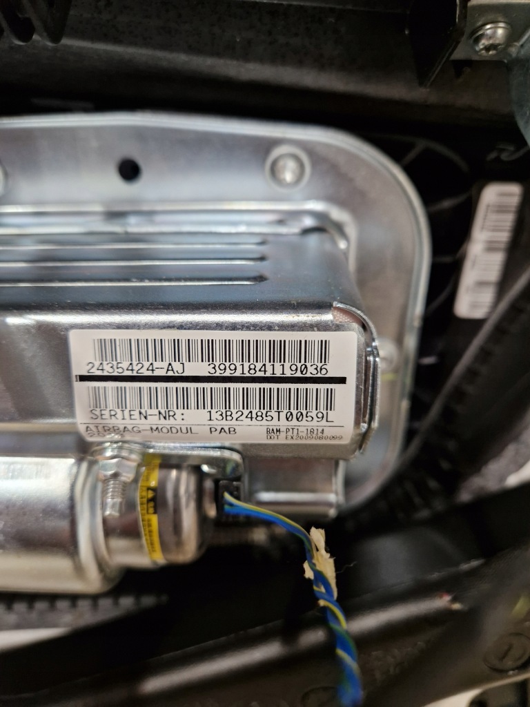 фото №6, Bmw f25 f26 x3 x4 приборная панель консоль подушка безопасности оригинал демонтаж подушки безопасности