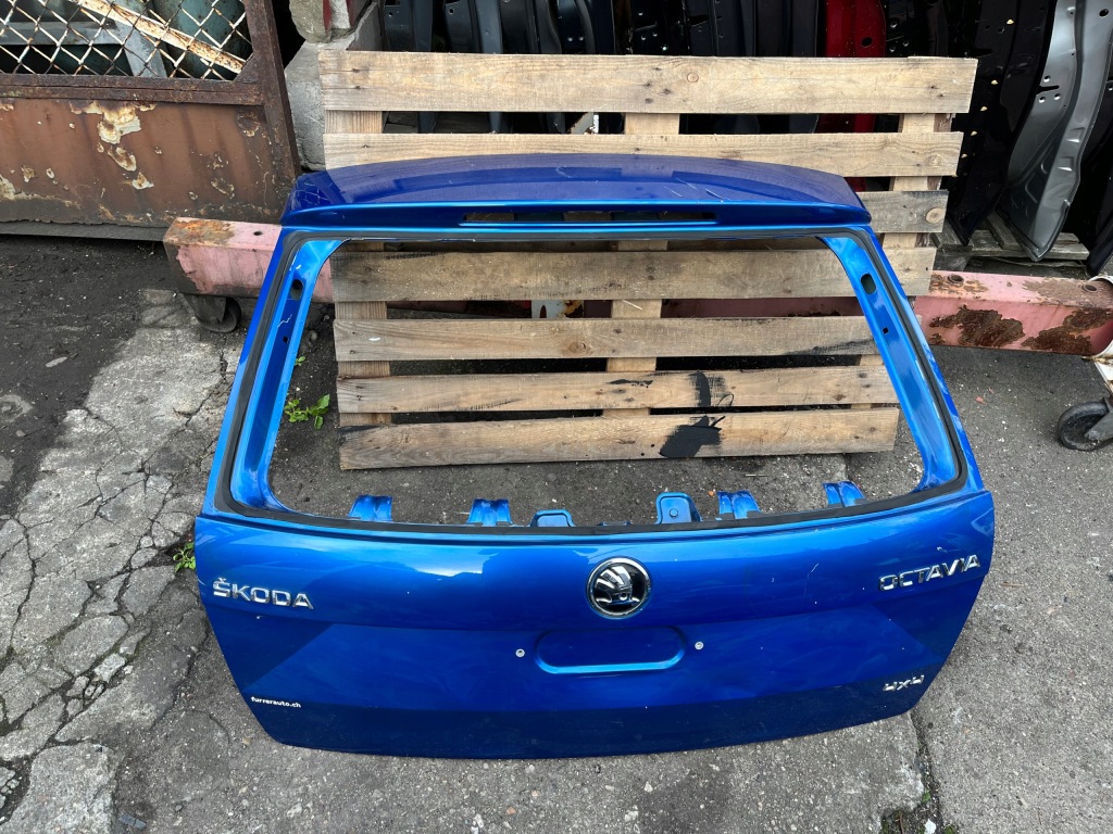 фото №1, Skoda octavia iii kombi крышка багажника задняя 5e9827173