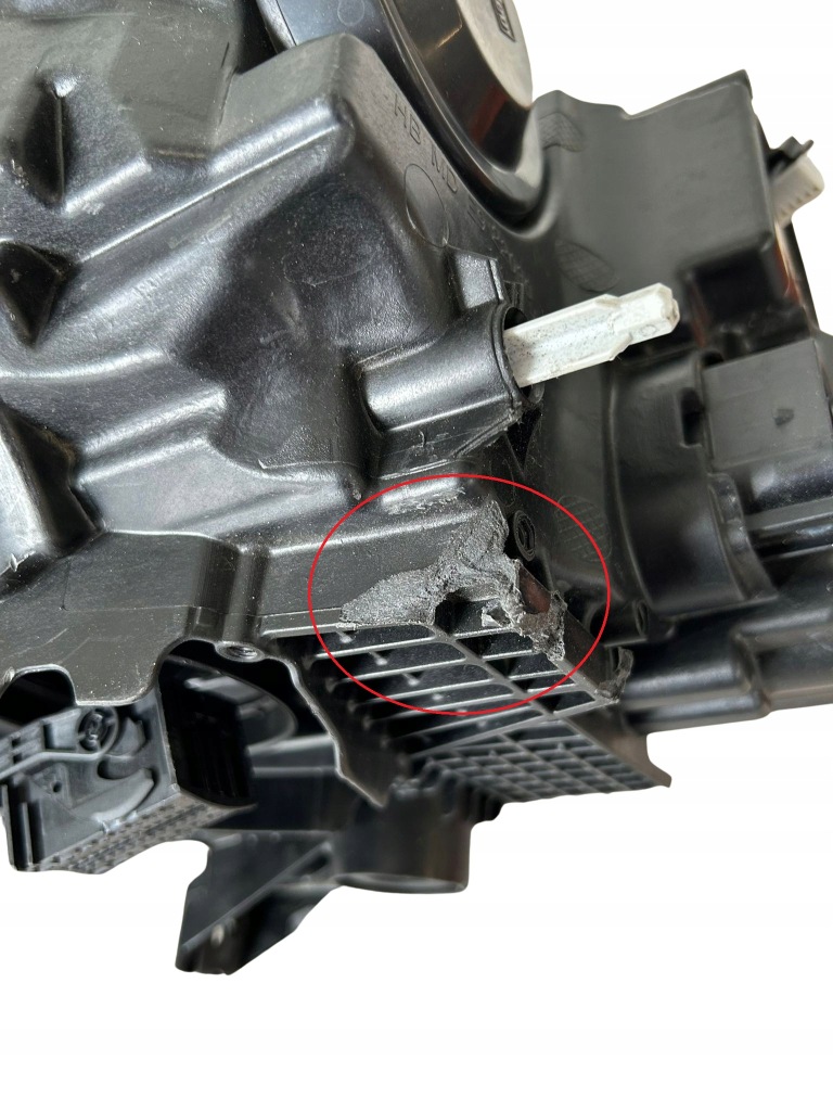 Лампа передня права audi 82a941034d в Україні